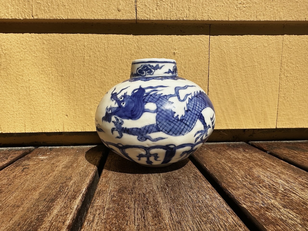 023 06 Dragon Vase 9